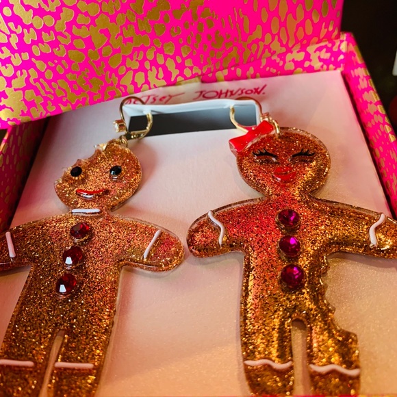New Betsey Johnson Gingerbread Man & Lady Earrings - Picture 13 of 16